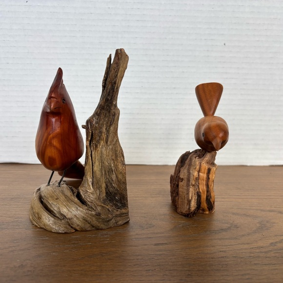 Handcrafted Wooden Bird Figurines On Rustic Wood Artsy Beachy MCM - Picture 4 of 11